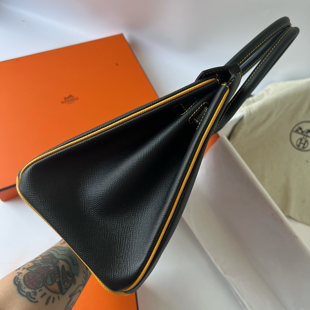 에르메스 버킨백30 블랙 금장 앱송